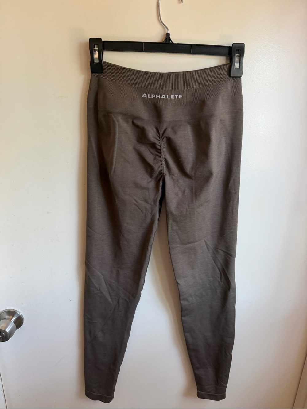 Alphalete Brown High-Waist Scrunch Leggings